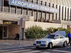 Conflicto en Canarias por el artículo sobre la recogida en el aeropuerto