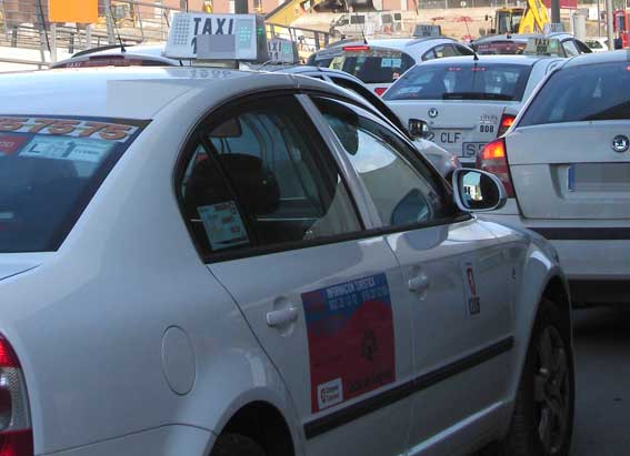 El taxi de Zaragoza podría aumentar los días libres