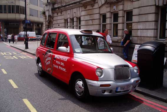El fabricante de los taxis de Londres, en suspensión de pagos