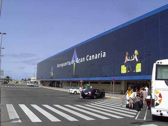 El Cabildo insiste en el aeropuerto como zona sensible