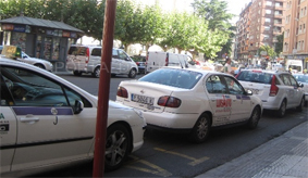 Palencia quiere contar con los taxistas como “guías”