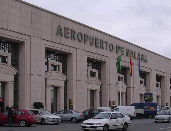 Marbella pide que sus taxis puedan trabajar en el aeropuerto