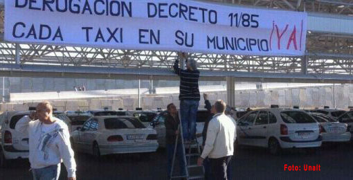 La Junta tantea limitar las precontrataciones