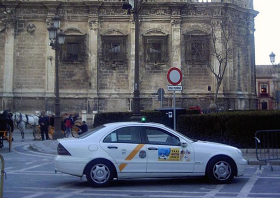 El Instituto sevillano del Taxi, más de un año sin director