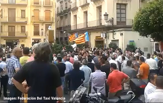 Los taxistas vuelven a colapsar Valencia