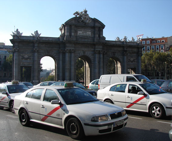 Detenido por robar seis taxis con violencia