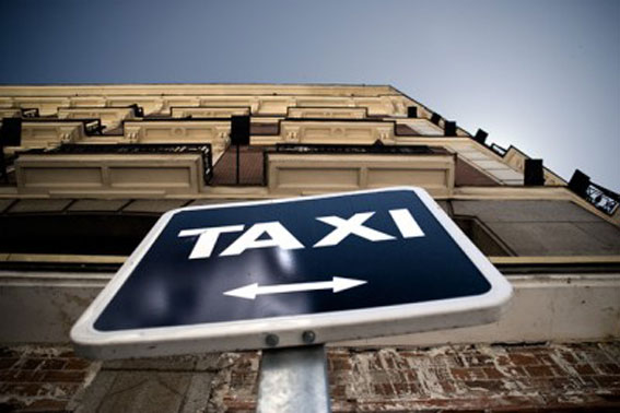 Álava mantendrá el servicio de taxi a demanda