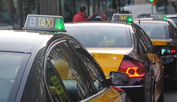 El IMET prepara una app para el usuario del taxi