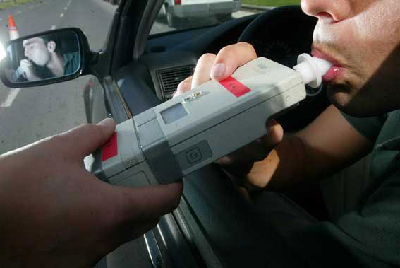 300 conductores al día son detectados al volante tras consumir alcohol o drogas