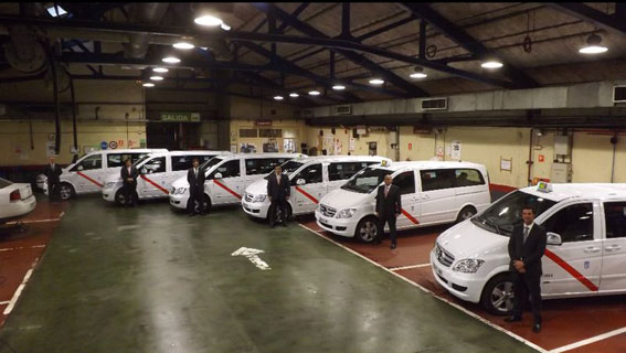 Taxis de 7 plazas para competir con las VTCS
