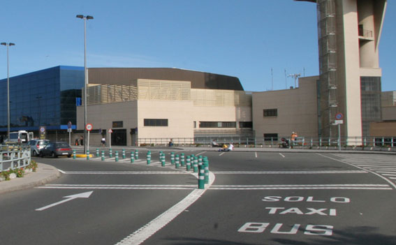 Contra los piratas, barreras en los aeropuertos