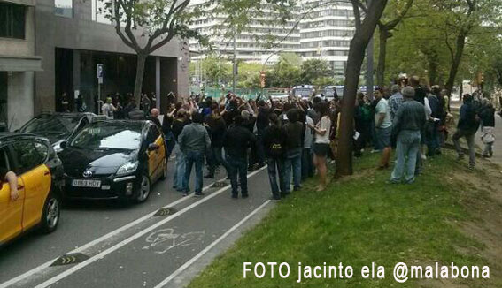 Protestas en Barcelona por el pago de comisiones en hoteles