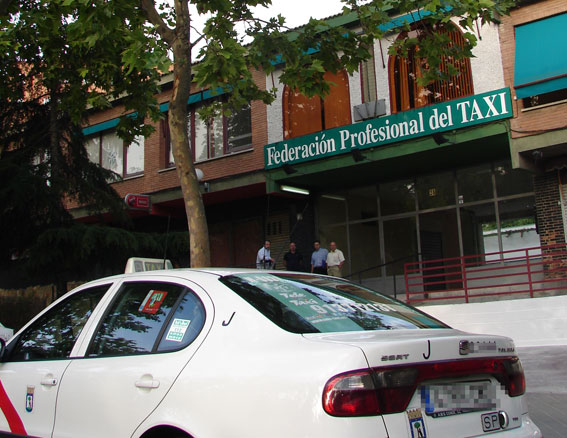 FPTM alerta de la inminente desaparición del taxi