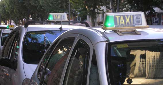 Continúan las muestras de apoyo al taxi cordobés