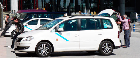 Jubilados taxistas de Málaga ponen contra las cuerdas al Ayuntamiento