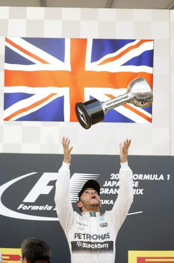 Hamilton gana en Suzuka entre la frustración de Alonso