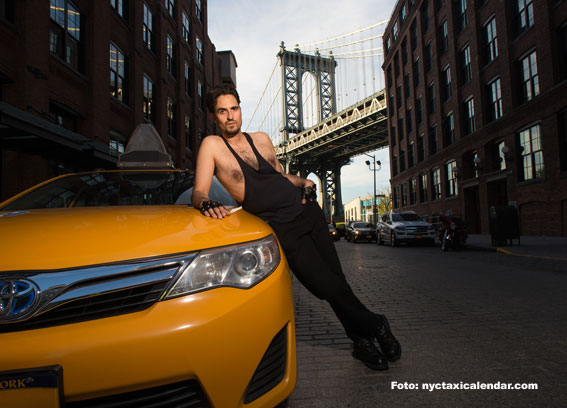 Taxistas de NY seducen a la cámara en su nuevo calendario