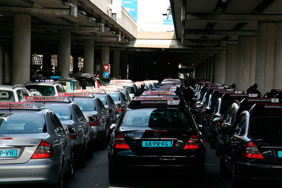 Respaldo político a las matrículas azules para taxis y VTCs
