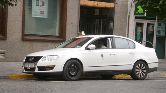 El taxi de Badajoz oferta viajes baratos a los universitarios