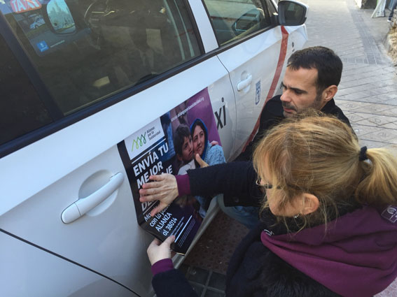 1.800 taxistas piden ya “tu mejor mensaje” solidario