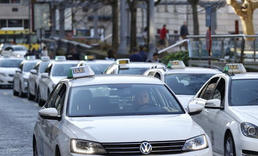 Los taxis gallegos podrán hacer traslados sanitarios