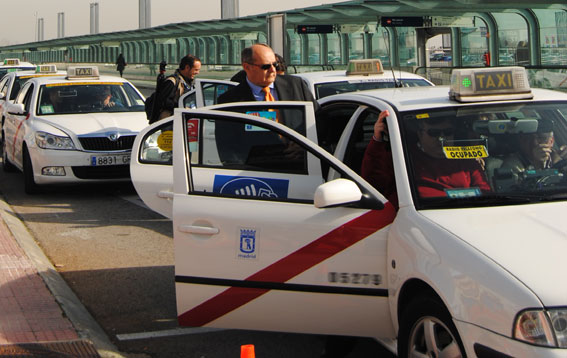 AGATM propone taxis gratis el 26A