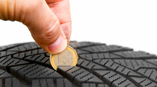 Solo uno de cada tres conductores conoce el estado de sus neumáticos