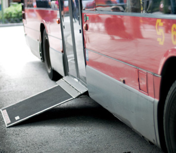 Contratados más de 400 taxis al año por problemas de acceso al autobús