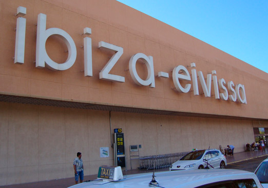 Solicitan al Consell de Ibiza que implante taxis de siete plazas