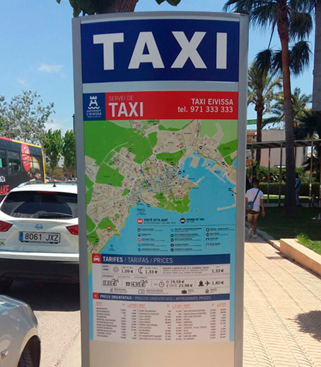 Taxistas critican al Consell por el retraso en las licencias estacionales