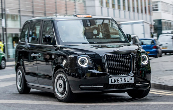 Londres estrena el modelo eléctrico de sus míticos taxis negros