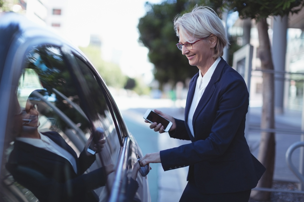 Cabify quiere debatir con taxistas y políticos el 12 de abril