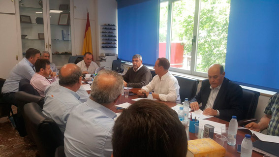 Fedetaxi propone un taxi menos rígido y un mayor control a las VTC