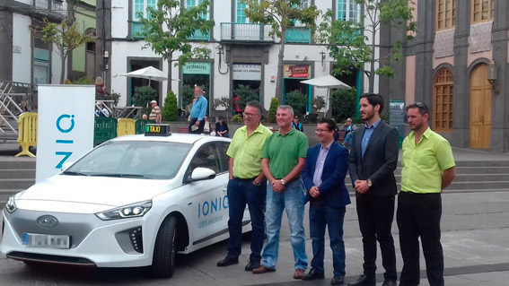 Presentado el primer taxi eléctrico en Las Palmas