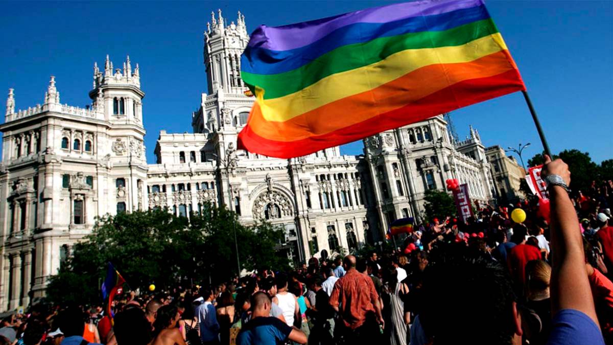 Más taxis durante las fiestas del Orgullo