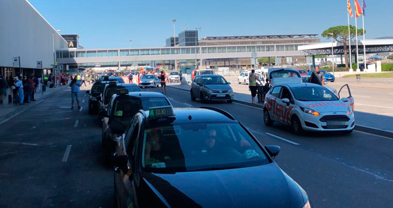 Marcha lenta en Barcelona en el segundo día de paro