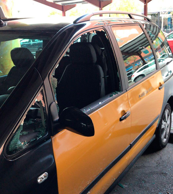 Saboteados 18 taxis en Barcelona