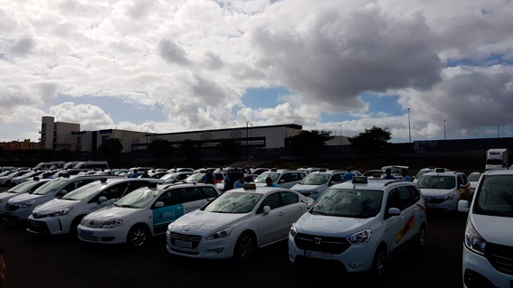 Taxistas de LPGC protestan de nuevo contra el Ayuntamiento