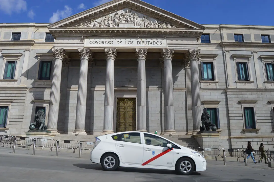 Taxi-Congreso-de-los-Diputados