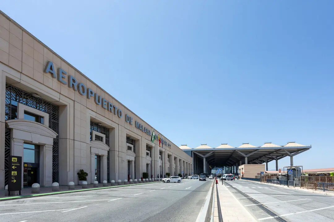 Exterior del aeropuerto de Costa del Sol-Málaga