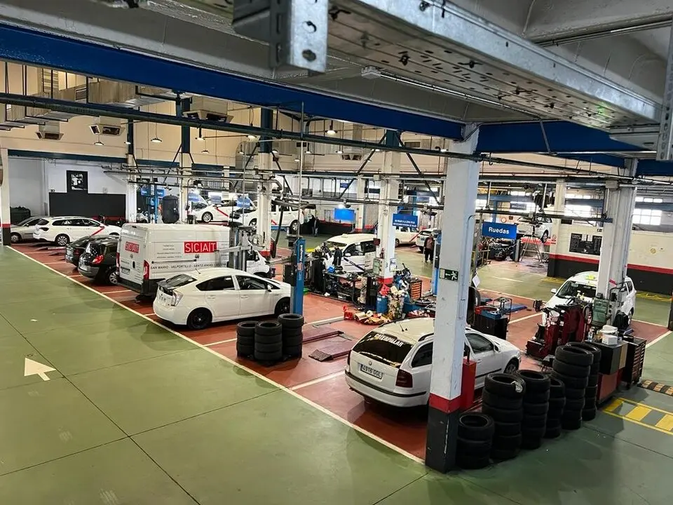 Taller de la Cooperativa del Taxi de Madrid
