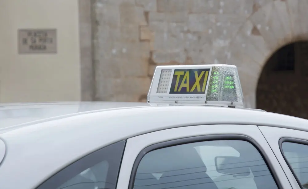 Capilla de taxi Más imágenes en <a href="https://depositphotos.com/es/" target="_blank" rel="noopener noreferrer">Depositphotos España</a>.
</figcaption>
</figure>
