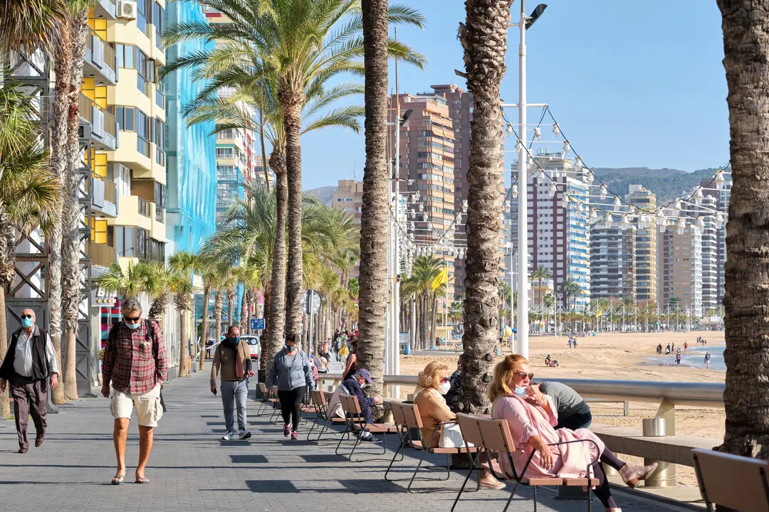 Imagen de la playa de Benidorm Más imágenes en <a href="https://depositphotos.com/es/" target="_blank" rel="noopener noreferrer">Depositphotos España</a>.
    </figcaption>
  </figure>