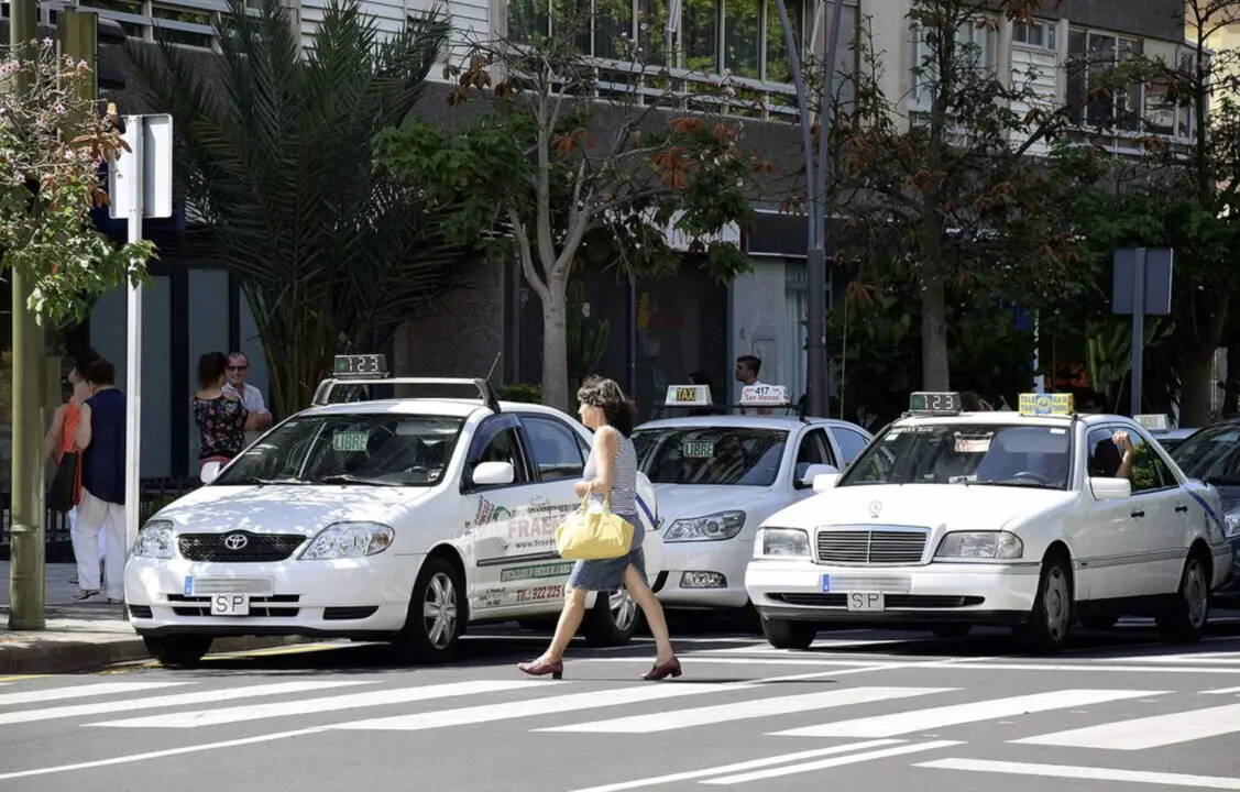 Taxis de Sta. Cruz de Tenerife. Imagen Ayto. Sta. Cruz de Tenerife