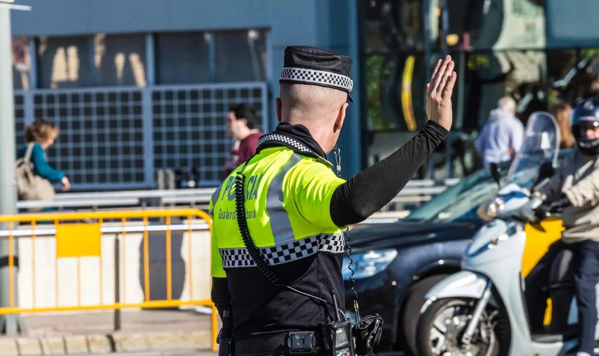 Agente en Barcelona Más imágenes en <a href="https://depositphotos.com/es/" target="_blank" rel="noopener noreferrer">Depositphotos España</a>.
    </figcaption>
  </figure>