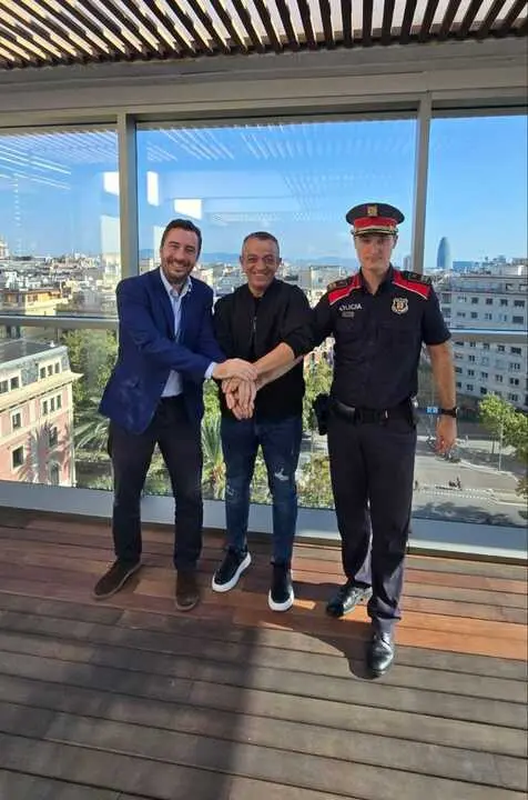 Acuerdo entre el taxi y las policías de Catalunya