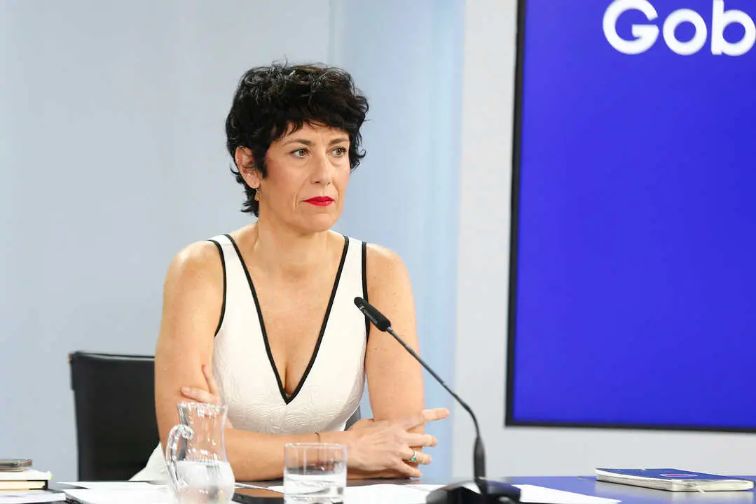 La ministra de Inclusión, Seguridad Social y Migraciones, Elma Saiz, en la rueda de prensa tras el Consejo de Ministros. | Pool Moncloa/José Manuel Álvarez. La Moncloa, Madrid - 16.9.2025