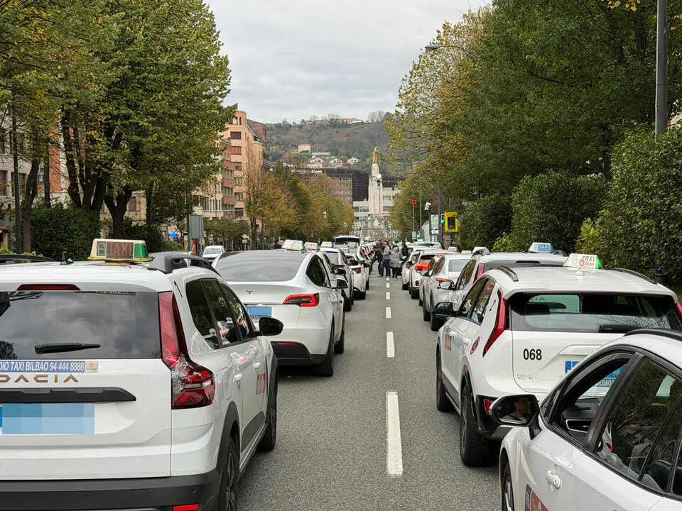 Manifestaci&oacute;n del taxi en Bilbao