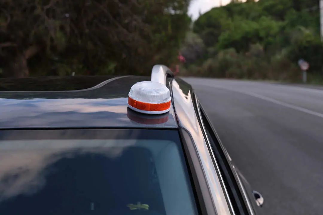 Baliza V16 Depositphotos