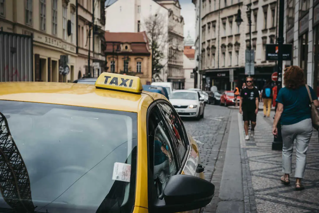 Taxi en Praga. Depositphotos